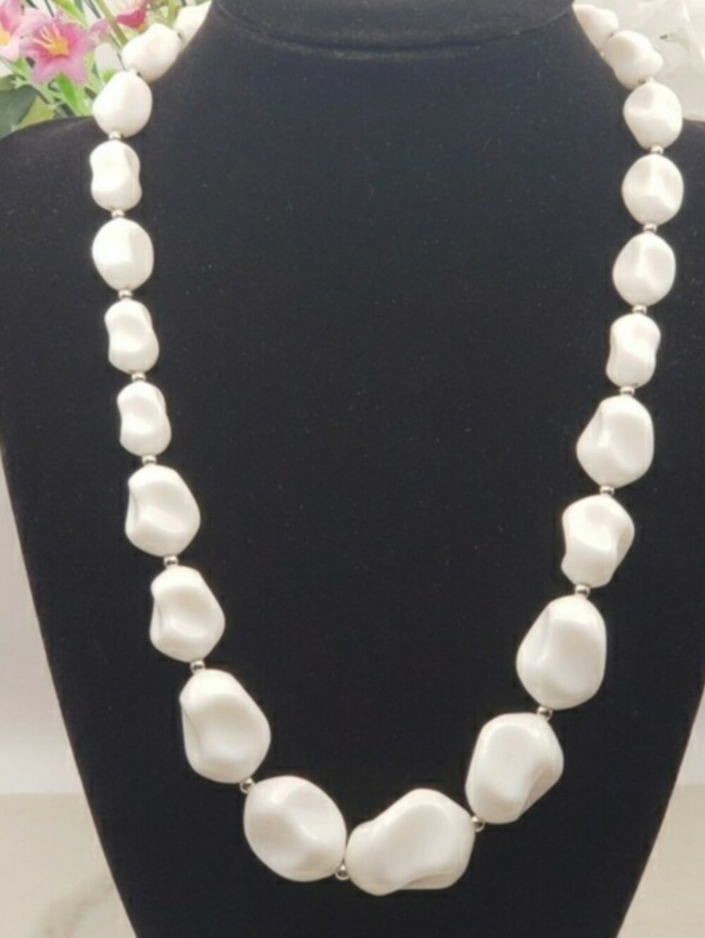Fruity Pebbles 9" Chunky White Faux Jagged Stone Acrylic Necklace